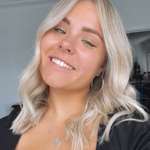 Meet your Posher, Olivia